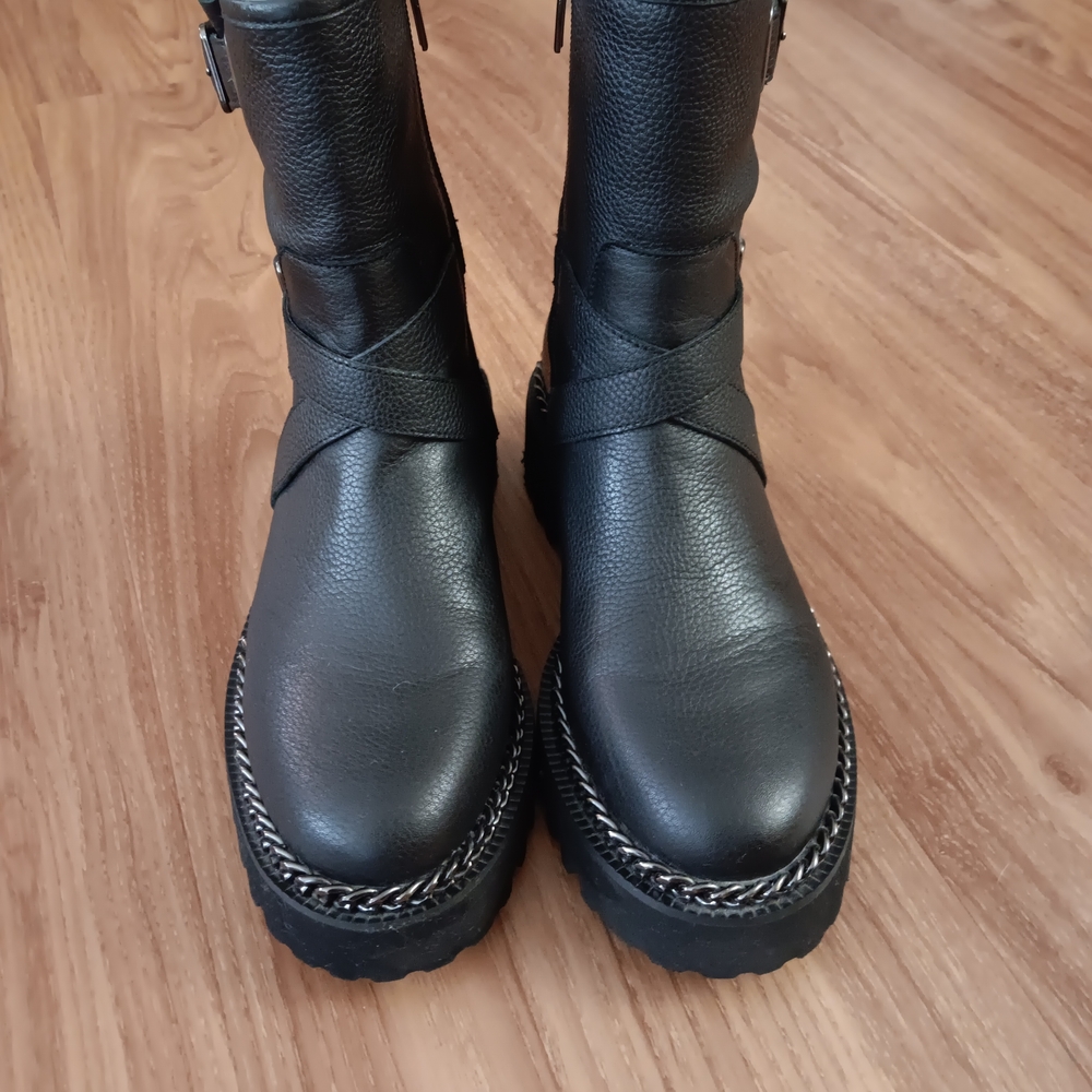 Vince Camuto Black Combat & Moto Boots Women's Size 8 1/2